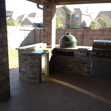 OUTDOOR KITCHENS