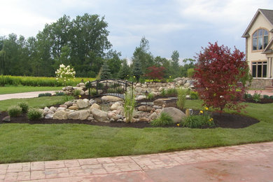 Inspiration for a mediterranean landscaping in New York.