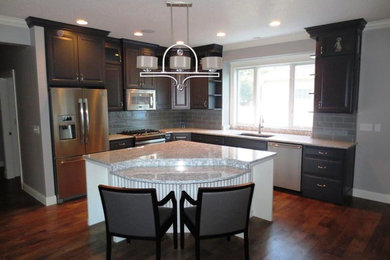 Inspiration for a transitional kitchen remodel in Chicago
