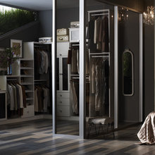 WALK IN CLOSET