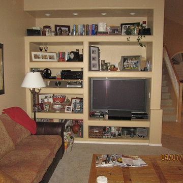 Niche that use to be in family room (Before)