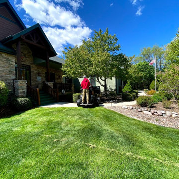 Spring Cleanups / Edging / Tree Installations