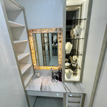 Modern Walk-in Closet System with Make-up Station, Purse Display and Glass Doors