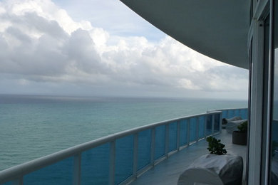 Inspiration for a large modern balcony remodel in Miami