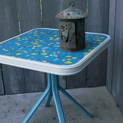 Garden Accents and Accessories - Outdoor Dining Tables