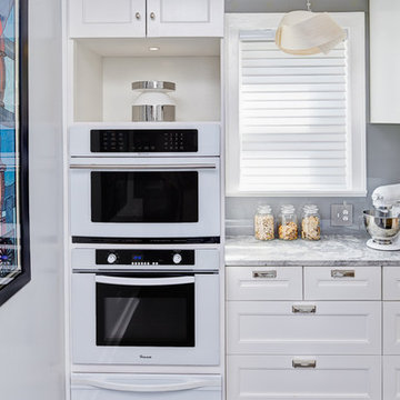White Cabinet & Quartzite Kitchen