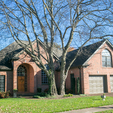 Home Exterior Garage, Trim and Windows in Franklin, TN