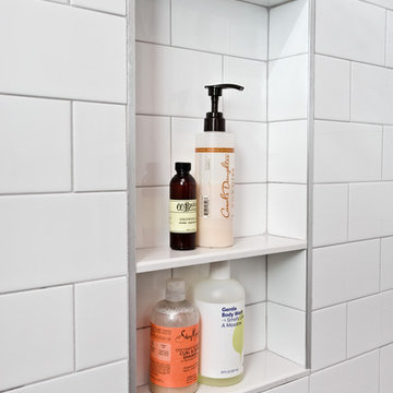 Shower niche with Schluter edges