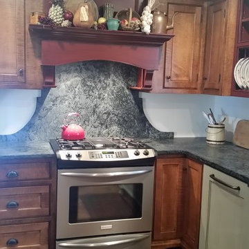 Primitive Colonial Kitchen