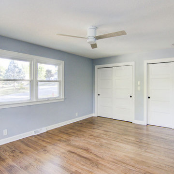 Colonial Modern Residence - Kansas City, Kansas