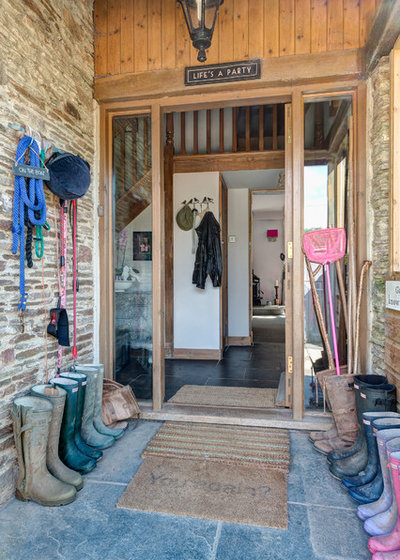 Country Entry by Colin Cadle Photography