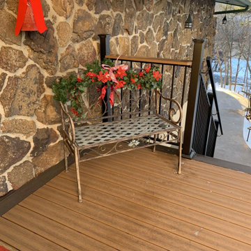 Single-board picture frame deck border