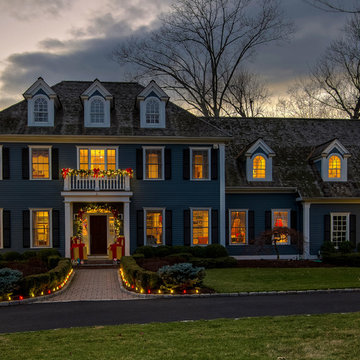 Holiday Decor - Residential Outdoor Lighting & Decorations