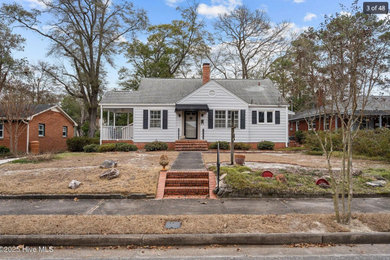Inspiration for a timeless exterior home remodel in Atlanta
