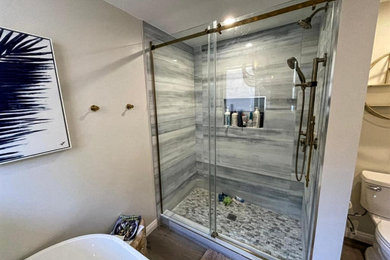 Bathroom - bathroom idea in Los Angeles