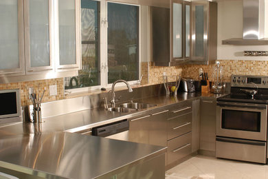 Inspiration for a kitchen remodel in Tampa