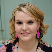 Annie Roche's photo