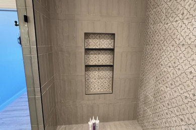 Bathroom - bathroom idea in New York