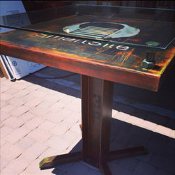 Ayer pub table - Products