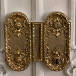 Restauration de serrureries en bronze - Window Treatments