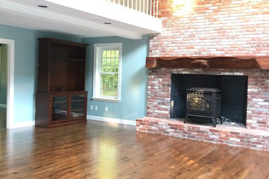 Inspiration for a cottage home design remodel in Boston