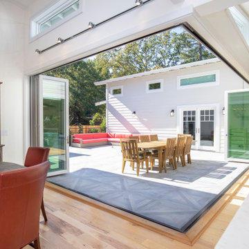 Walls Disappear Creating an Indoor/Outdoor Lifestyle with Zero Corner Bifolds