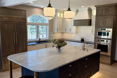 Kitchen - modern kitchen idea in Denver