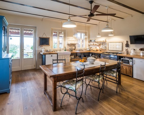 30 Best Farmhouse Kitchen with Black Cabinets Ideas | Houzz