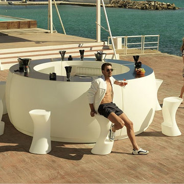 Fiesta Outdoor Bar and Stools