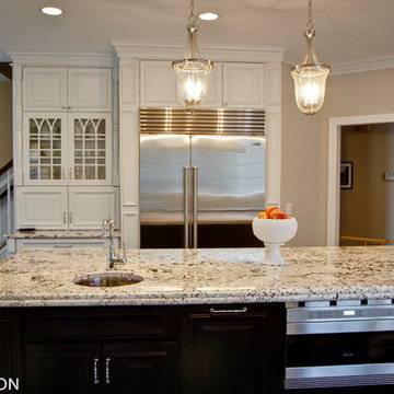 Dramatic Luxury Kitchen