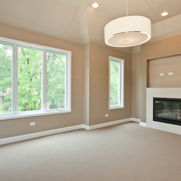 3621 N HAMLIN AVE