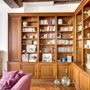 Mediterranes Wohnzimmer in Paris