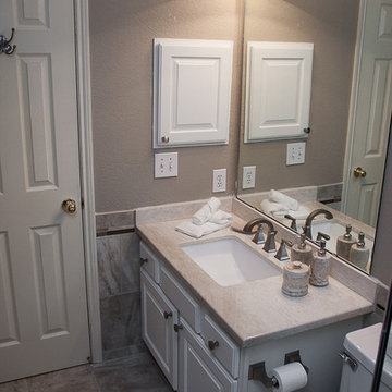 Sundown - Guest Bathroom