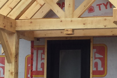 Arts and crafts entryway photo in Toronto