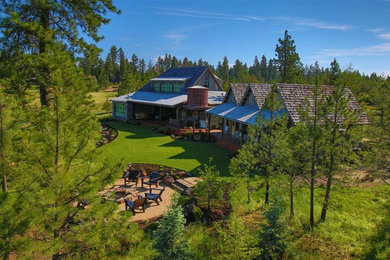 Mountain style exterior home photo in San Francisco