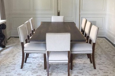 Example of a dining room design in Toronto