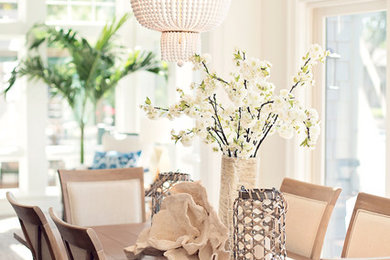 Beach style dining room photo in Minneapolis