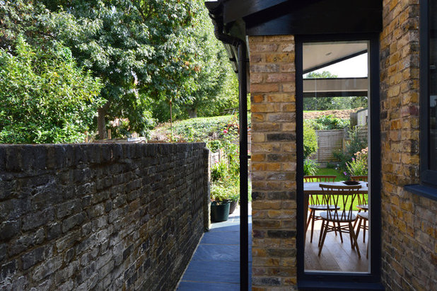 Modern Garden by GOAStudio London residential architecture limited