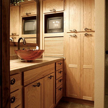Door style: Pendleton | Species: Red Oak | Finish: Natural