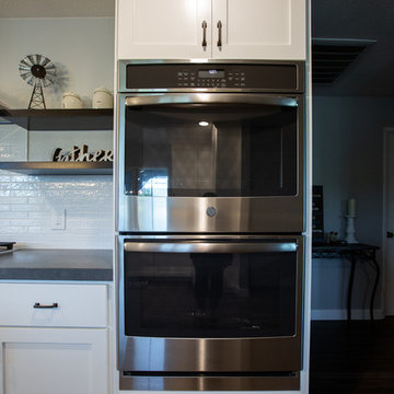 Contemporary Kitchen Remodel in Escalon (kitchenCRATE Custom S. Van Allen Rd.)