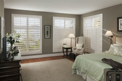Bedroom - transitional bedroom idea in Atlanta