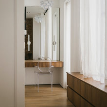 Master Bedroom Upstairs Bedroom Foyer/makeup Area