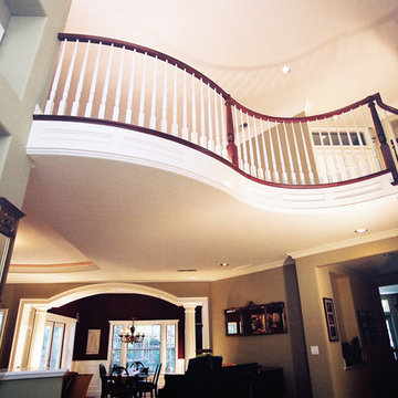 Curved Balcony Wood Railing for Loft