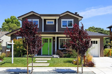 Example of an arts and crafts home design design in San Francisco