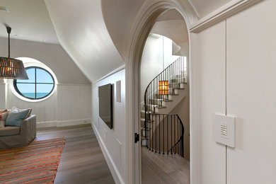 Example of a living room design in Charleston