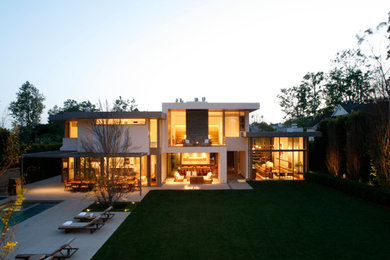 Modern exterior home idea in Los Angeles