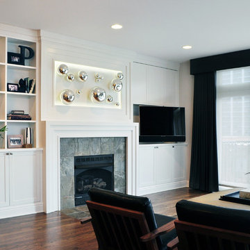 Lakeview Mid-Rise Condo