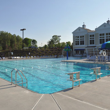 URBAN: outdoor heated swimming pool with racing lanes + water feature