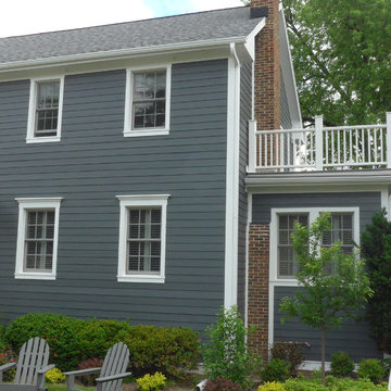 Colonial Home Iron Gray Siding in Wilmette, IL