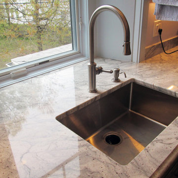 Roslindale Kitchen in Earth Tones